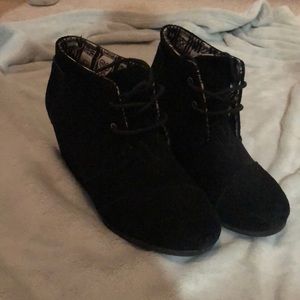 Toms Wedged Booties
